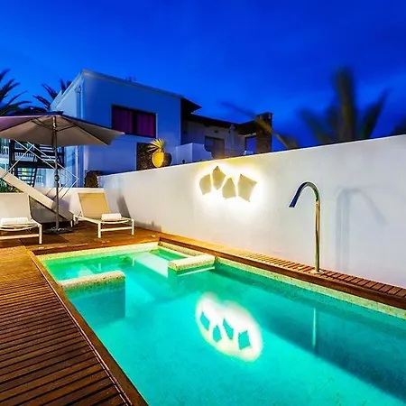 Villa Sleeps 3 Pool Air Con Wifi Corralejo