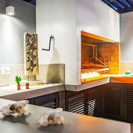Sleeps 3 Pool Air Con Wifi * Corralejo